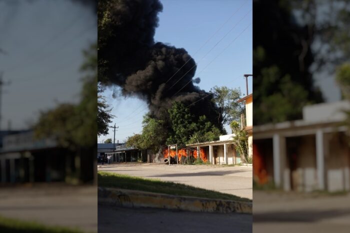 Incendio arrasa con vulcanizadora en Soto La Marina