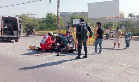 Pareja en motocicleta resulta herida en choque frente al Planetario de Ciudad Victoria