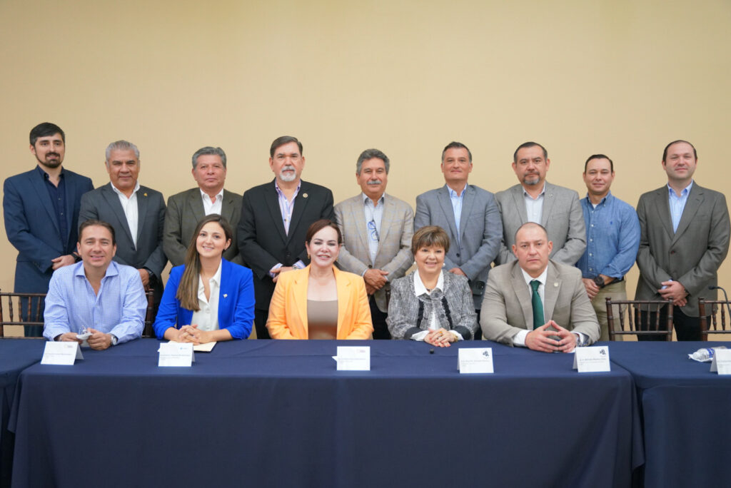 Fortalece alcaldesa Carmen Lilia Canturosas sinergia con organismos civiles para consolidar liderazgo comercial de Nuevo Laredo