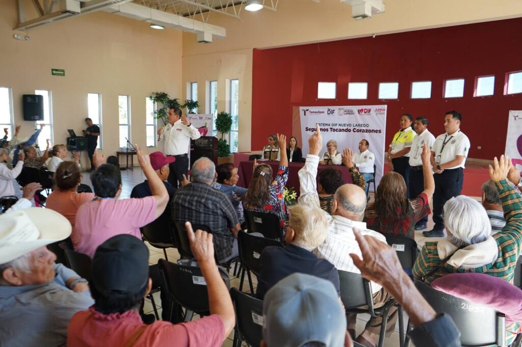 DIF Nuevo Laredo entrega estímulo económico a los adultos mayores del programa de Educación Vial