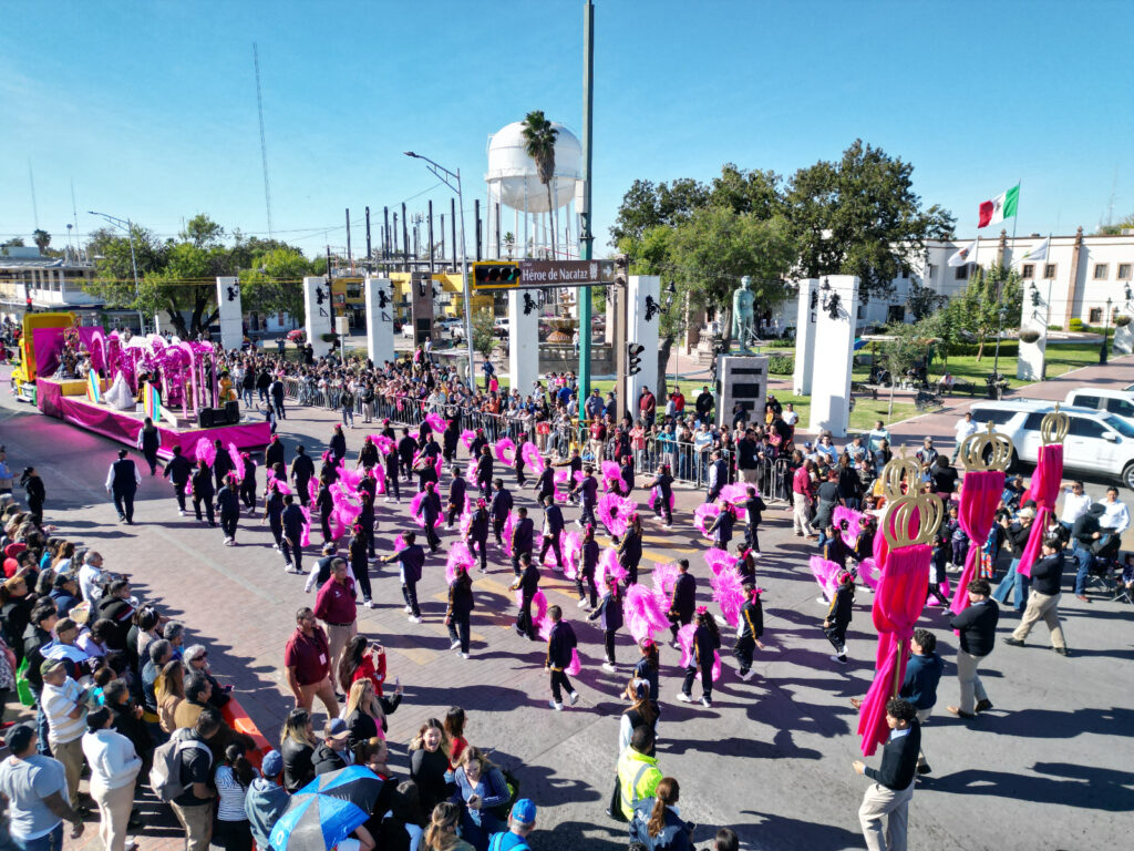 Celebra Nuevo Laredo 114 Aniversario de la Revolución con uno de los desfiles más numerosos