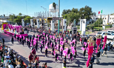 Celebra Nuevo Laredo 114 Aniversario de la Revolución con uno de los desfiles más numerosos