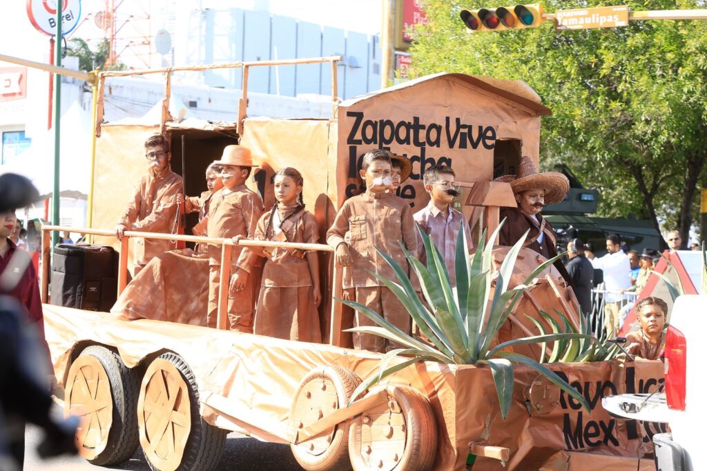 Encabeza Américo Villarreal desfile por el 114 Aniversario del Inicio de la Revolución Mexicana