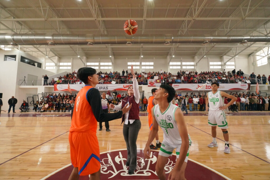 Entrega alcaldesa Carmen Lilia Canturosas remodelación de Ciudad Deportiva al poniente de Nuevo Laredo Entrega alcaldesa Carmen Lilia Canturosas remodelación de Ciudad Deportiva al poniente de Nuevo Laredo