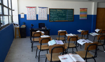 Regularizan adeudos de escuelas en Altamira con la CFE
