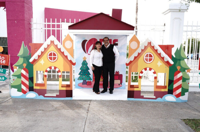 DIF Nuevo Laredo invita a las familias a crear recuerdos navideños inolvidables en cabina de fotos