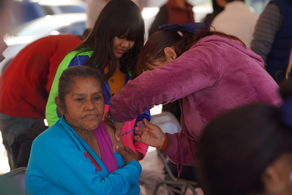 Gobierno de Nuevo Laredo pone en marcha jornada de vacunación Drive Thru Gobierno de Nuevo Laredo pone en marcha jornada de vacunación Drive Thru