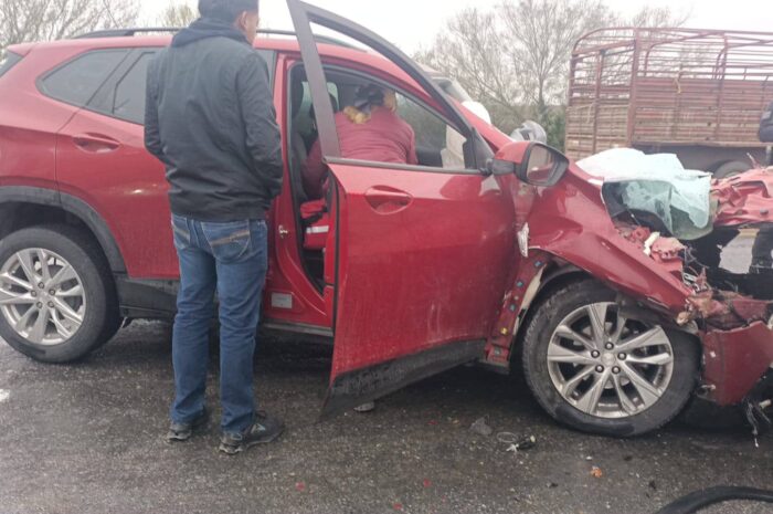 Accidente en la Victoria-Matamoros deja una mujer herida