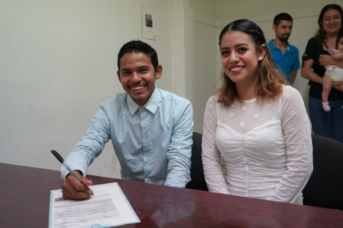 DIF Nuevo Laredo formaliza la unión de más de 80 parejas en el mes del amor