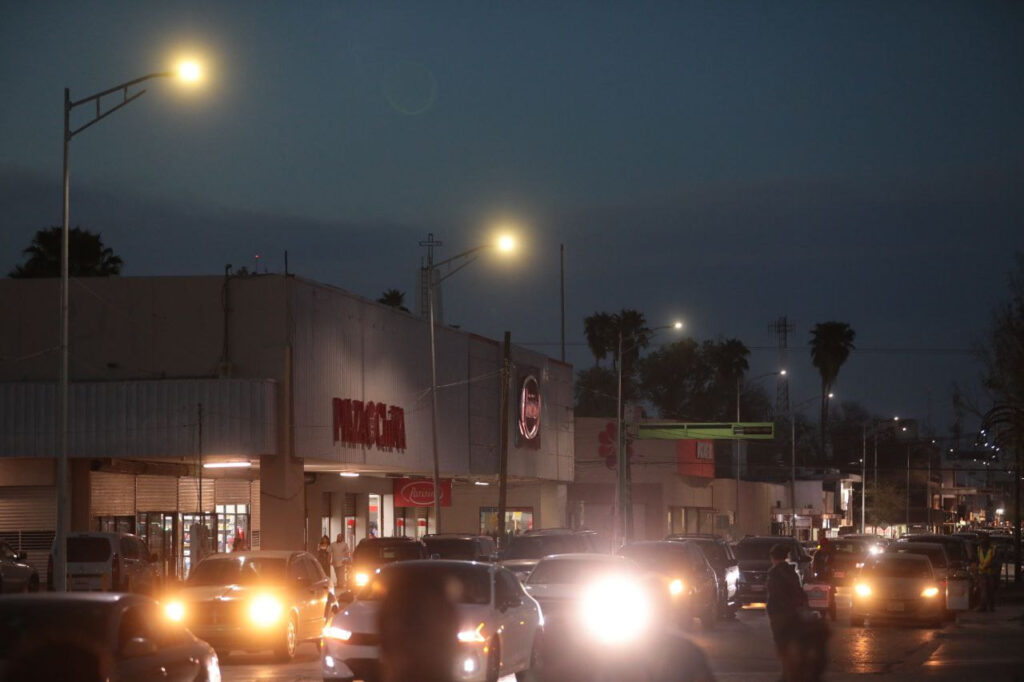 Avanza modernización de alumbrado público en Nuevo Laredo