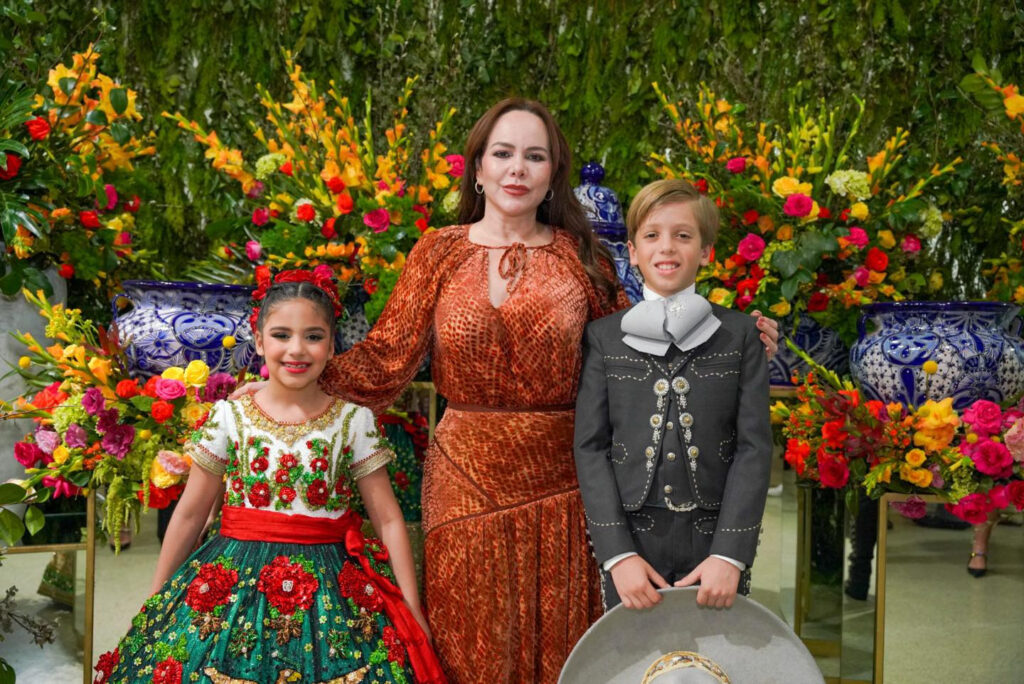 destaca Carmen Lilia Canturosas simbolismo de la ceremonia del abrazo