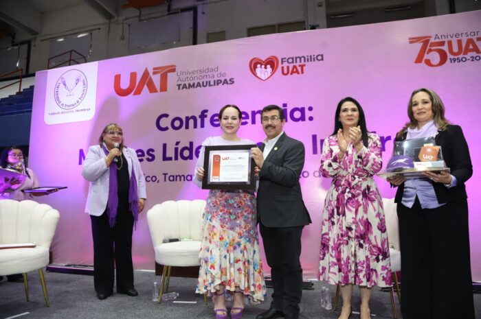 Impulsa alcaldesa Carmen Lilia Canturosas liderazgo femenino en foro de la UAT