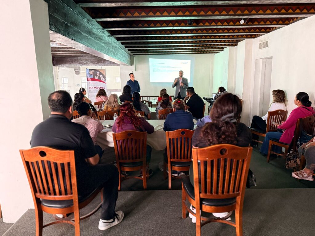 Gobierno Municipal y Colegio de Contadores brindan asesoría fiscal para emprendedores en Nuevo Laredo