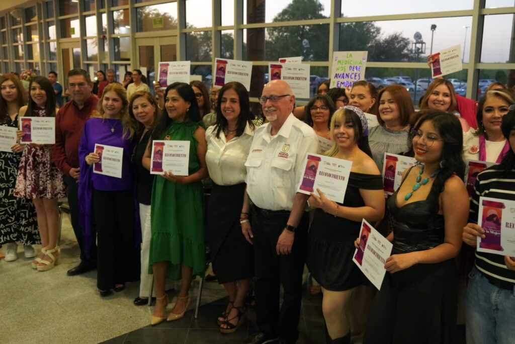 Inauguran exposición artística en Nuevo Laredo en honor al Día Internacional de la Mujer Inauguran exposición artística en Nuevo Laredo en honor al Día Internacional de la Mujer