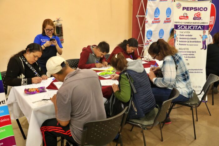 Impulsan gobierno estatal y municipal igualdad de oportunidades con feria del empleo para mujeres