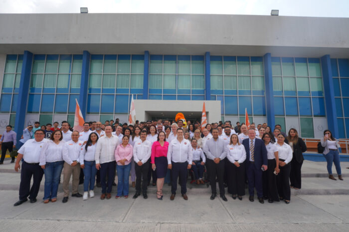 Alcaldesa Carmen Lilia Canturosas y 66 Legislatura encabezan gira de trabajo por Nuevo Laredo