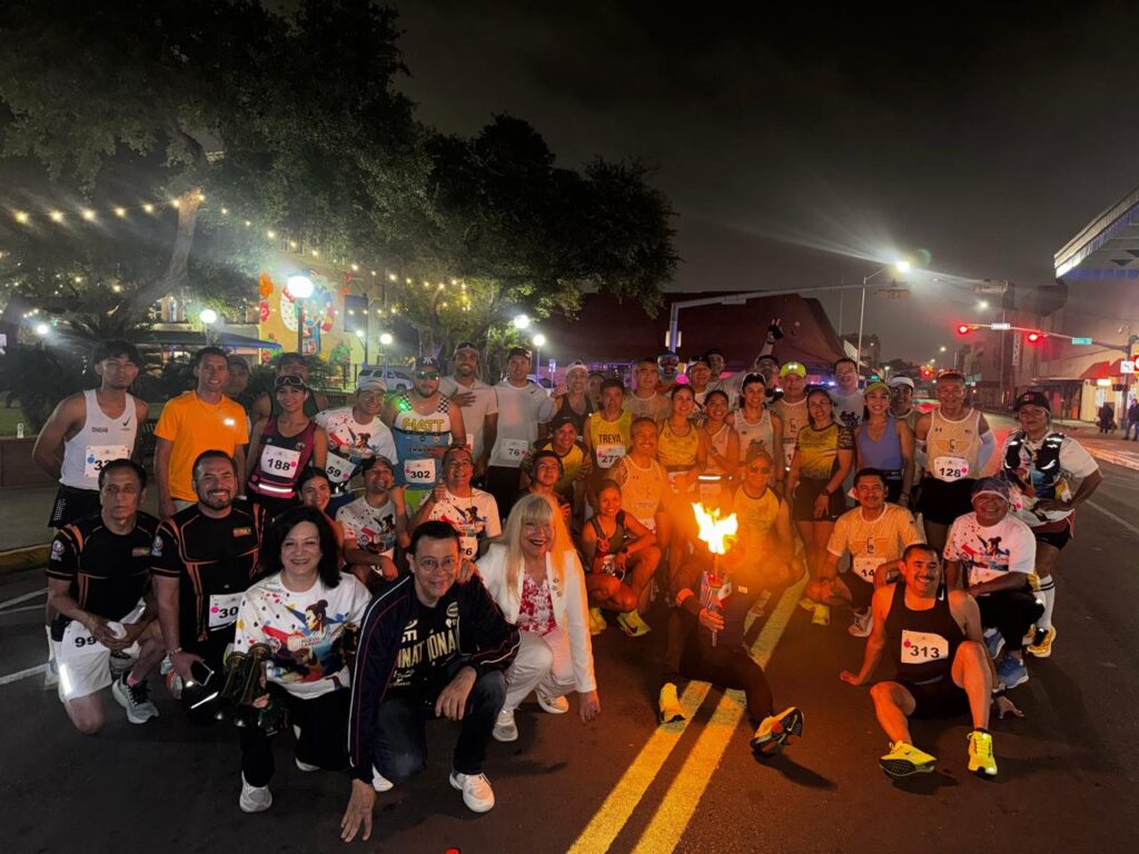 Corredores de la región disfrutan de Maratón Binacional Dos Laredos 2025