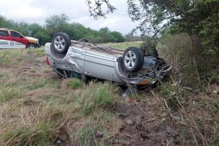 Mujer pierde la vida en volcadura sobre la carretera San Fernando-Reynosa