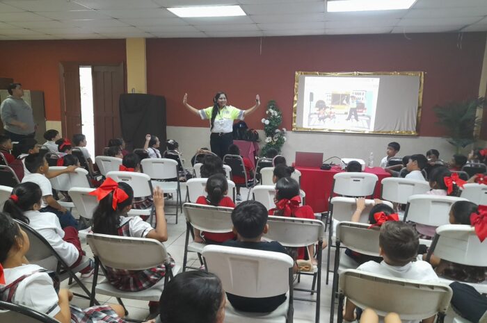 Promueven seguridad vial en la primaria Miguel Hidalgo y Costilla en Nuevo Laredo