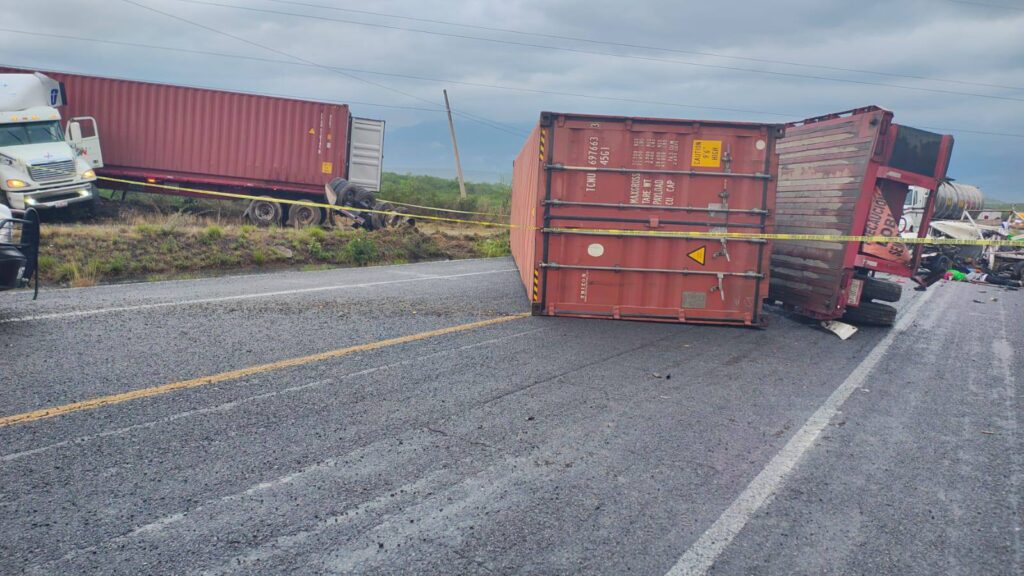 6 muertos y 7 heridos en brutal choque en la Victoria-Monterrey