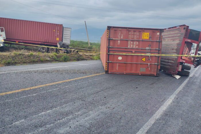 Seis muertos y siete heridos, entre ellos niños, tras choque en la Victoria-Monterrey