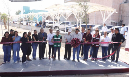 Entrega Carmen Lilia Canturosas obras de infraestructura que mejoran la calidad de vida de familias en el centro de Nuevo Laredo