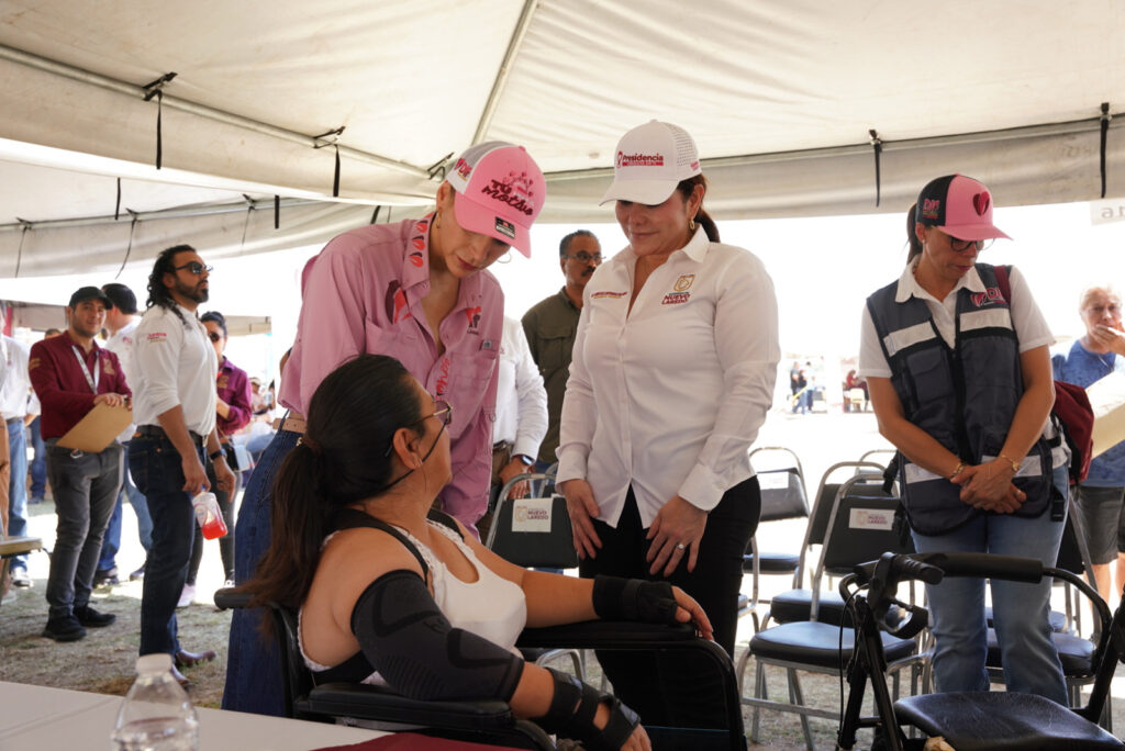 Carmen Lilia Canturosas refuerza compromiso con vecinos de Los Fresnos en ‘Presidencia Cerquita de Ti’
