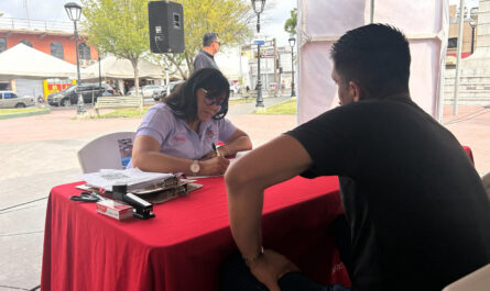 Gran respuesta ciudadana en el programa “Empleo en tu colonia” en la plaza Miguel Hidalgo