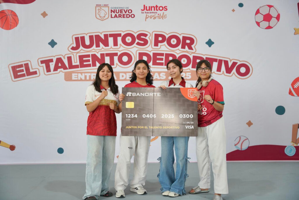 Entrega Carmen Lilia Canturosas beca deportiva a 300 atletas de Nuevo Laredo