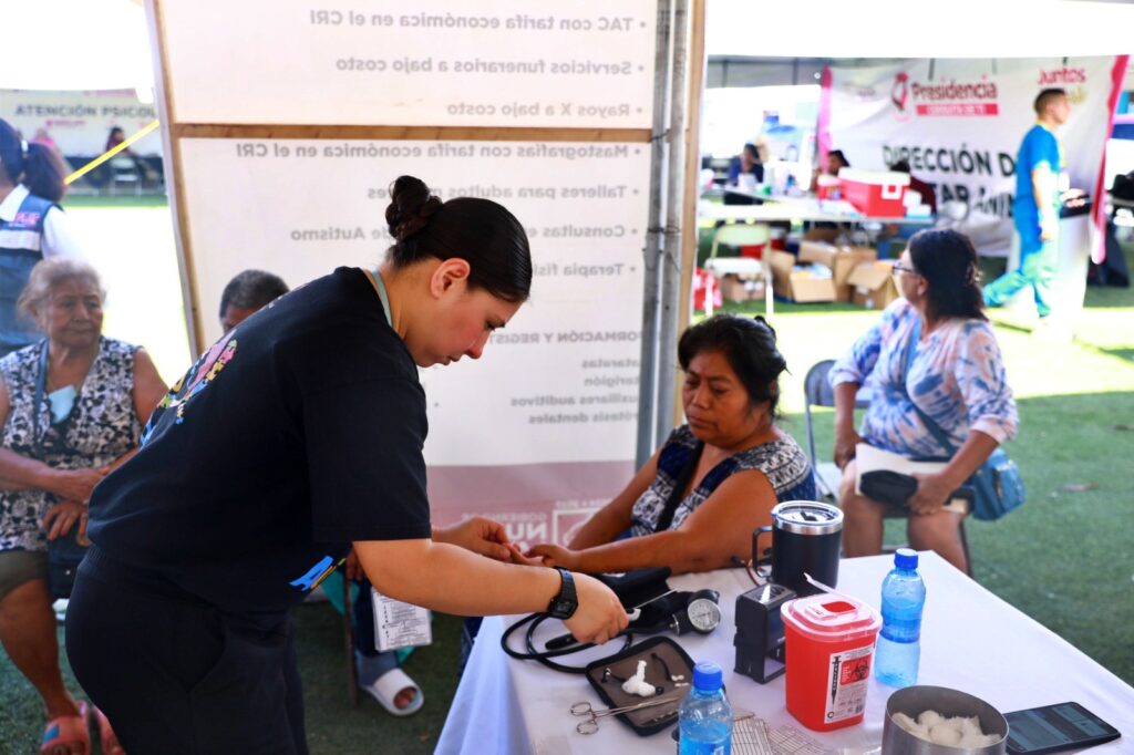 "Presidencia Cerquita de Ti" responde a vecinos de las colonias Voluntad y Trabajo 1, 2 y 3