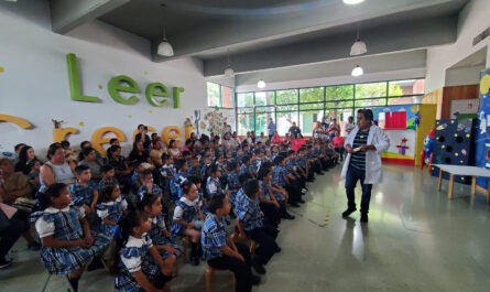 Disfrutan pequeños estudiantes de mañana mágica en Estación Palabra