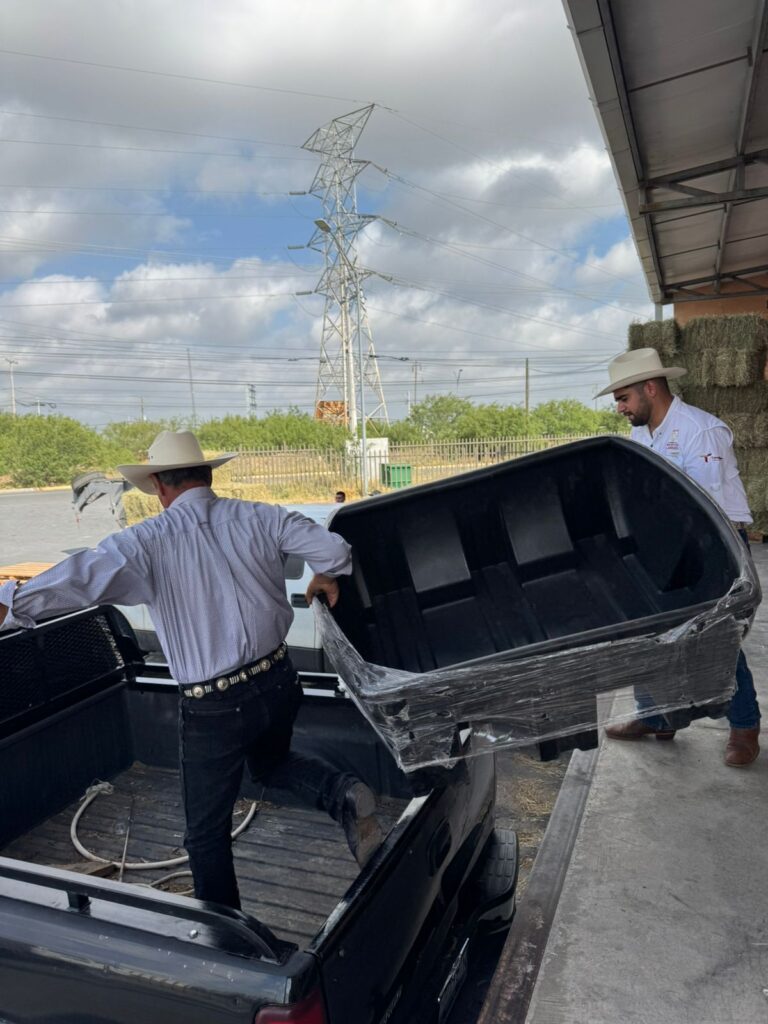 Ganaderos de Nuevo Laredo agradecen apoyos únicos en Tamaulipas impulsados por el Gobierno Municipal Ganaderos de Nuevo Laredo agradecen apoyos únicos en Tamaulipas impulsados por el Gobierno Municipal