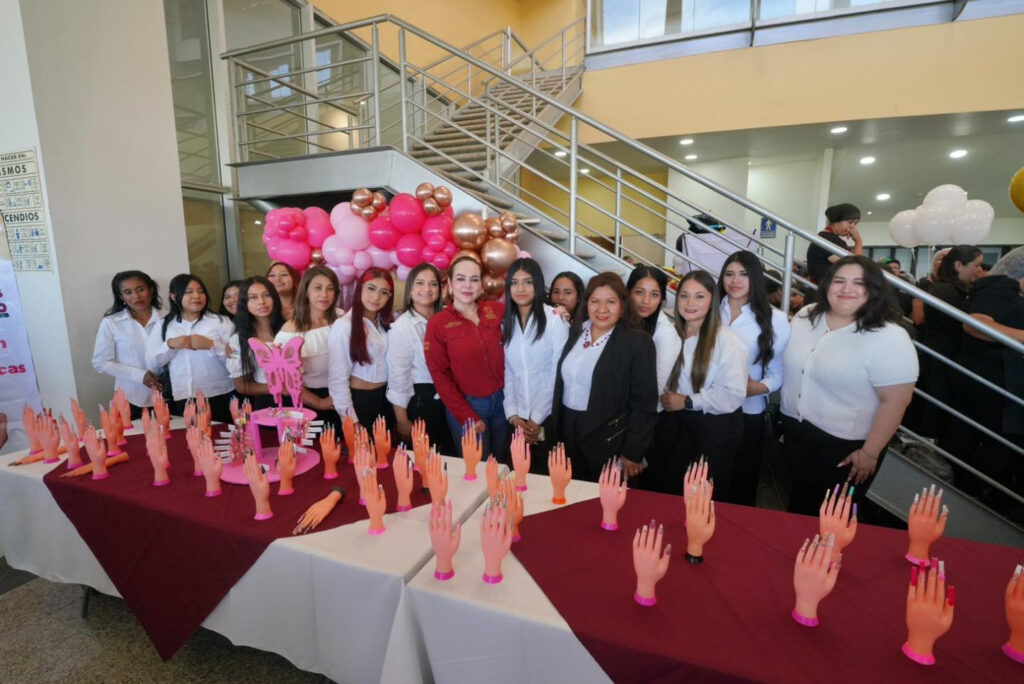 Finalizan Talleres de Oficio 448 alumnos en Nuevo Laredo