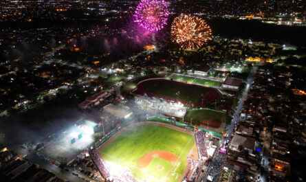 Emotiva noche béisbol une a Nuevo Laredo en el juego del 177 aniversario con triunfo de Tecos ante Charros de Jalisco
