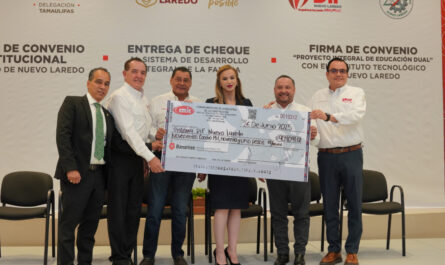 Entrega CMIC más de 900 mil pesos de apoyo al Sistema DIF y fortalece lazos de colaboración con municipio e instituciones educativas