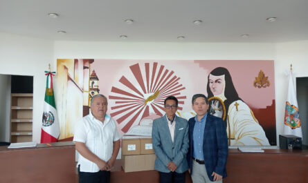 Integran colección de Paulo Freire a bibliotecas municipales de Nuevo Laredo