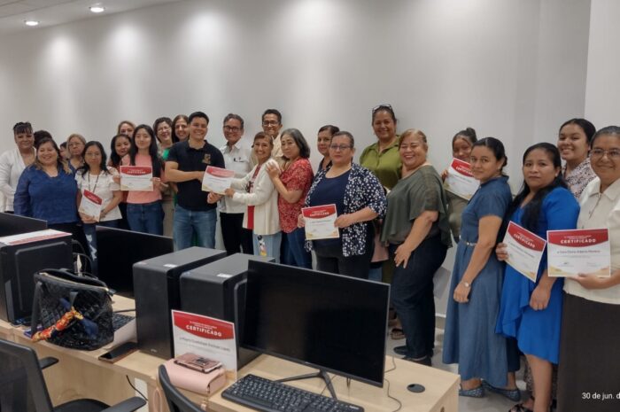 Concluye curso de computación en la Infoteca de Nuevo Laredo; gradúan 25 mujeres