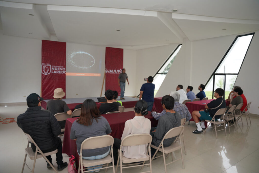 Foro por el Día del Asteroide acerca a jóvenes a los misterios del espacio