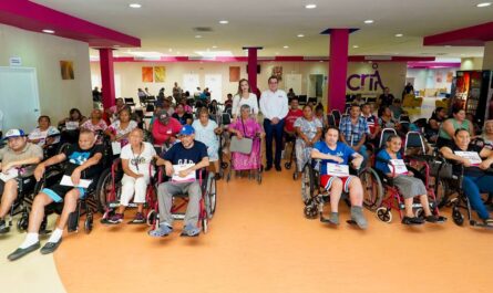 DIF Nuevo Laredo entrega 61 apoyos a personas con discapacidad