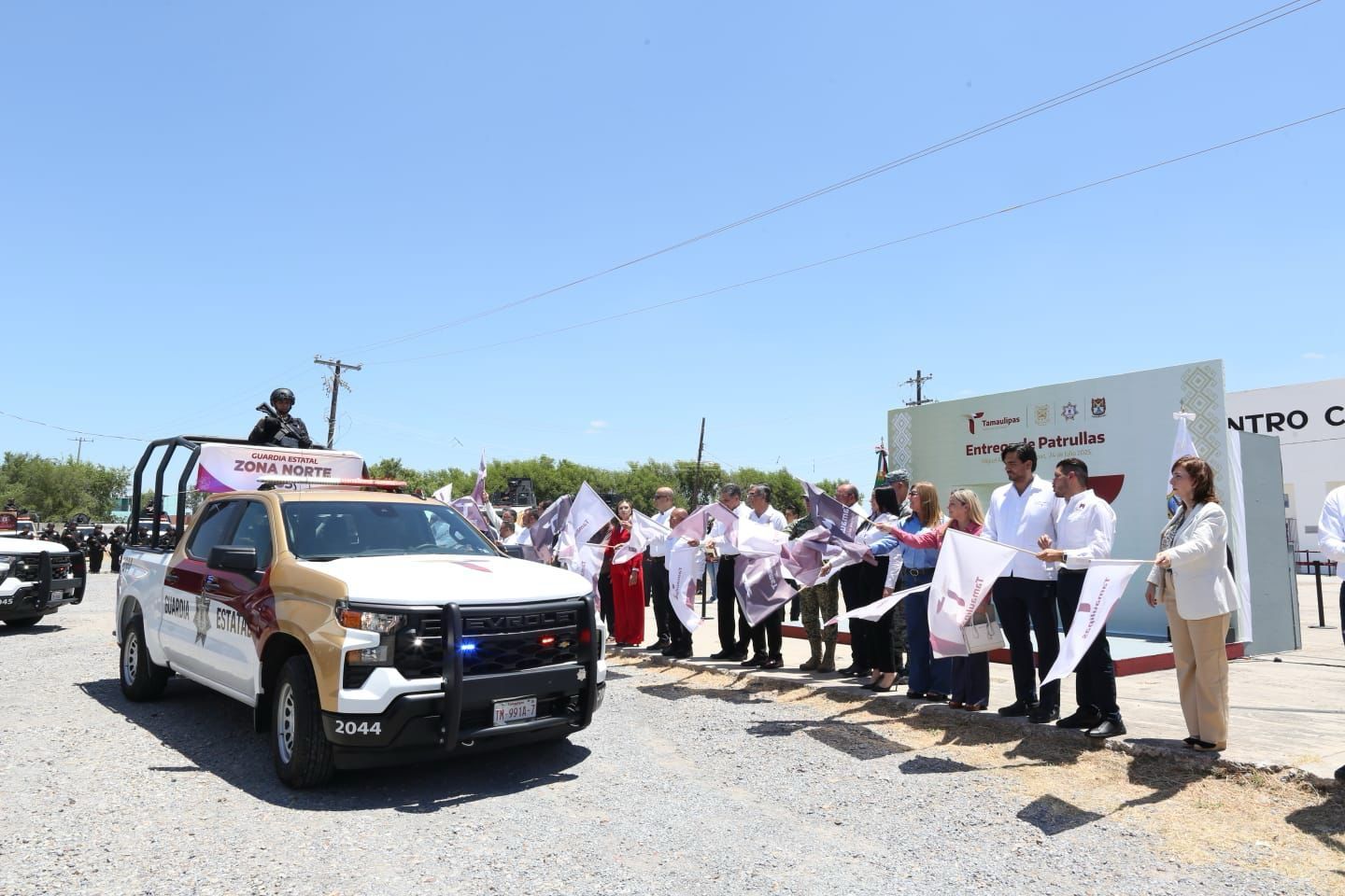 Gobierno del Estado dota a Nuevo Laredo con vehículos para patrullaje, emergencias y atención a violencia de género