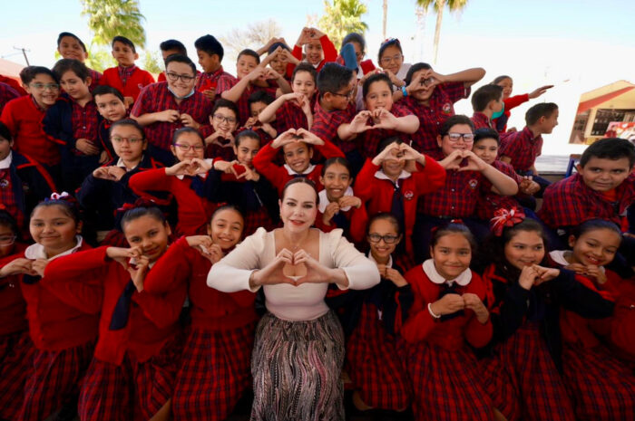 Anuncia alcaldesa Carmen Lilia Canturosas trámite gratis de certificado médico en Clínicas UNE para el regreso a clases