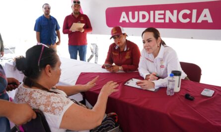 Lleva alcaldesa Carmen Lilia Canturosas servicios del Gobierno Municipal a colonia Nueva Victoria