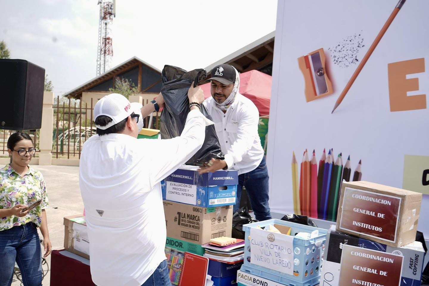 Se suman ciudadanos y organismos a “Escuelatón 2025” para apoyar con útiles escolares a niñas y niños de Nuevo Laredo