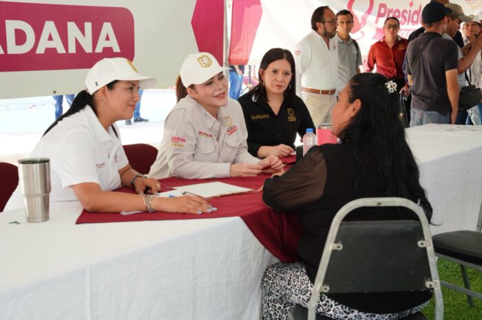 Gobierno de Nuevo Laredo acerca los servicios municipales a la colonia El Campanario con “Presidencia Cerquita de Ti”