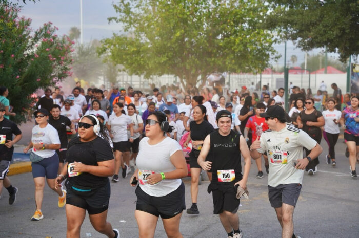 Más de mil 300 corredores tiñen de color la Carrera Joven 2025 en Nuevo Laredo