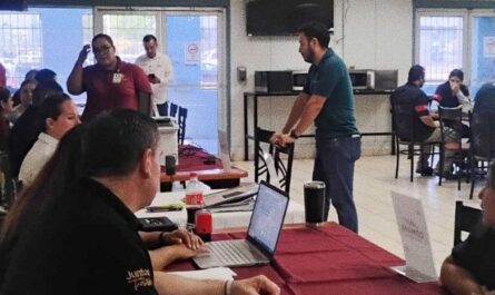Acercan servicios del Gobierno de Nuevo Laredo al sector productivo con brigada "En tu Empresa"
