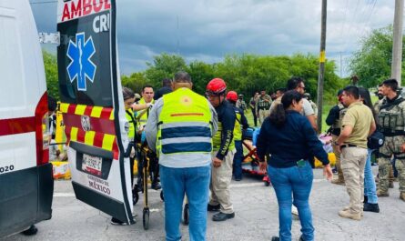 Accidente en Ciudad Victoria deja 14 lesionados, entre ellos militares y civiles