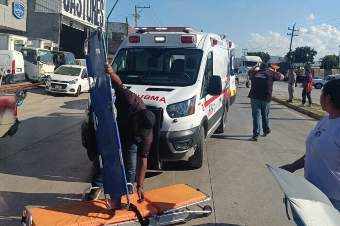 Motociclista acaba lesionado al esquivar un auto en Altamira