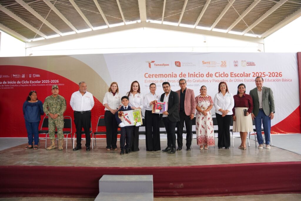 Nuevo Laredo da inicio al ciclo escolar 2025-2026 con entrega de libros de texto, útiles y más de 72 mil guías didácticas