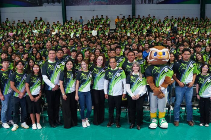 Encabeza alcaldesa Carmen Lilia Canturosas el arranque del ciclo escolar del Tec de Nuevo Laredo